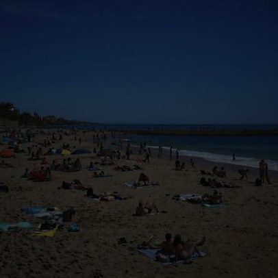 Banhista resgatado na praia do Tamariz, Estoril