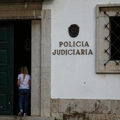 Agressão com x-ato a dois homens durante transmissão de jogo no Barreiro