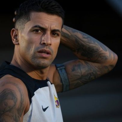 João Cancelo recorda a morte da mãe e o último grito