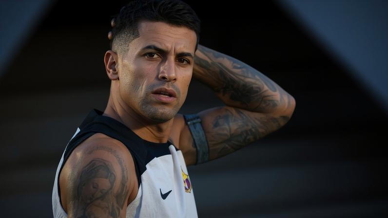João Cancelo recorda a morte da mãe e o último grito