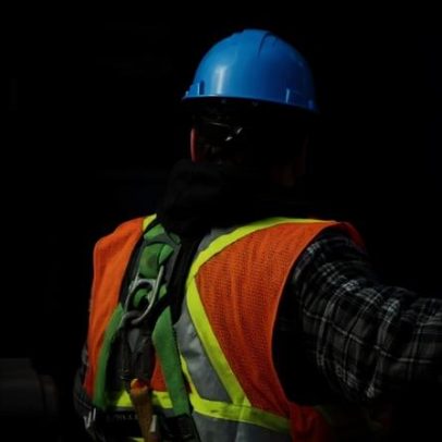 Construção cresce no 1.º trimestre, com recuo em licenciamento