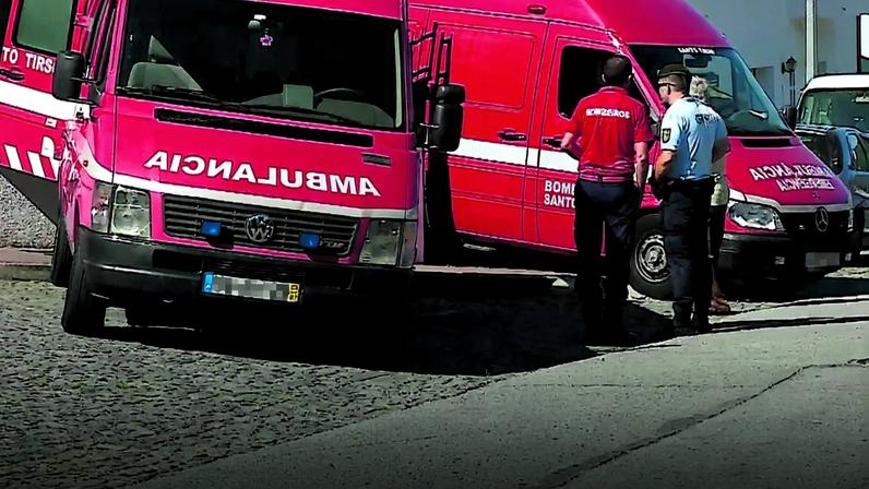Os corpos das duas vítimas foram removidos pelos Bombeiros de Santo Tirso, após cinco horas de perícias da Polícia Judiciária
