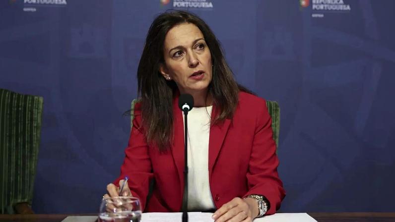 Governo rejeita acusação de tentar condicionar a greve dos registos