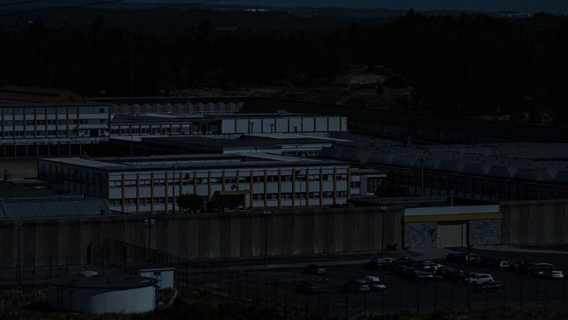 Inibidores de sinal já estão a ser instalados na prisão de Vale de Judeus