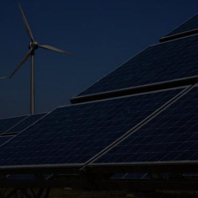 UE mobiliza até 25 mil milhões para renováveis no Mediterrâneo