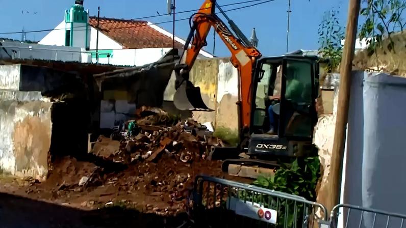 PJ investiga morte violenta dentro de obra em Silves