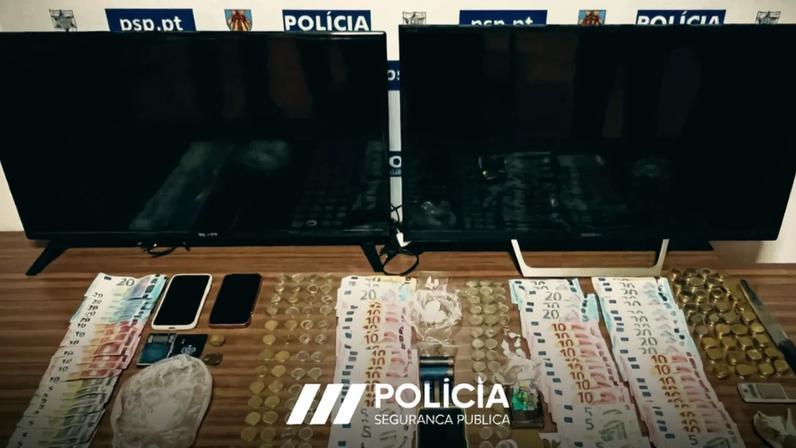 Material apreendido pela PSP de Almada aos três detidos