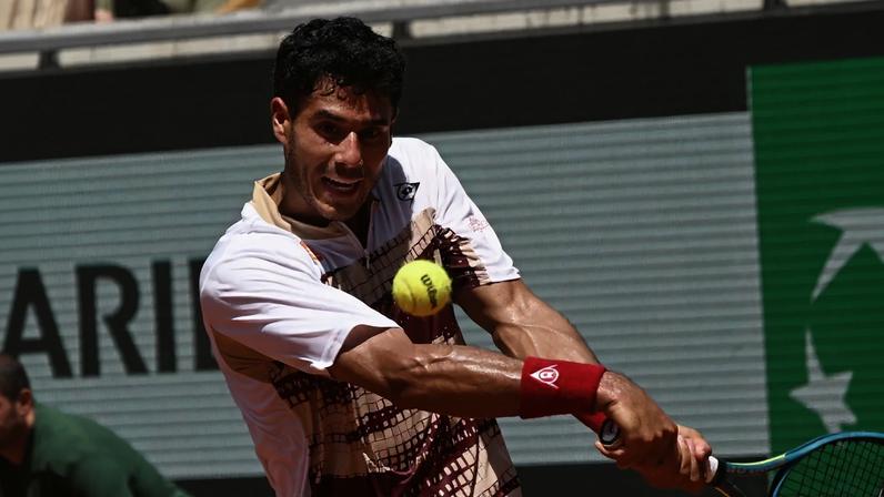 Vallejo multado 65 mil euros por declarações sexistas a árbitra no Roland Garros