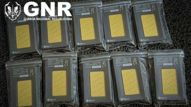GNR apreende 10 barras de ouro a suspeitos de tráfico de droga no Minho