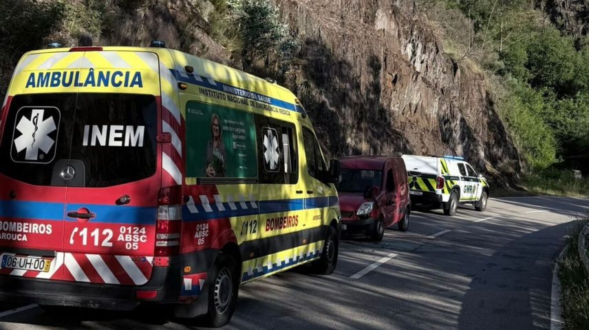 Homem ferido em despiste de ligeiro de mercadorias em Arouca