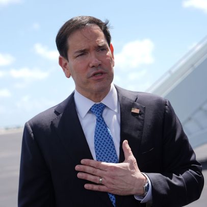 Pequim vê declarações de Rubio sobre Tiananmen como difamação