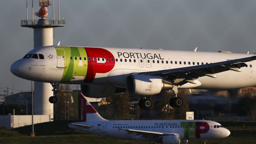 O Airbus A321 da TAP desviou para o Porto passado uma hora de voo.