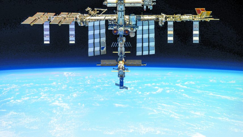 Fuga de ar na estação espacial aciona alerta de evacuação