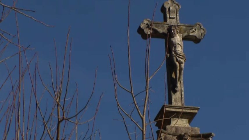 Assembleia discute isenção de indemnizações a vítimas de abusos na Igreja Católica