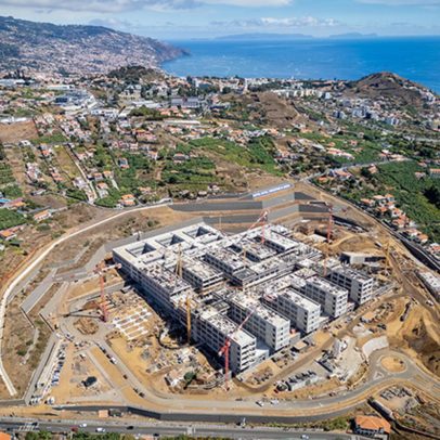 Duas propostas apresentadas ao concurso de assessoria do novo hospital da Madeira