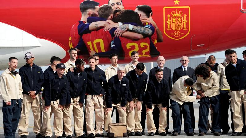 Seleção espanhola embarca rumo ao Mundial2026
