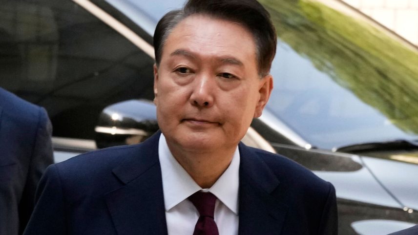 Ex-líder sul-coreano condenado a 30 anos por envio de drones para Coreia do Norte