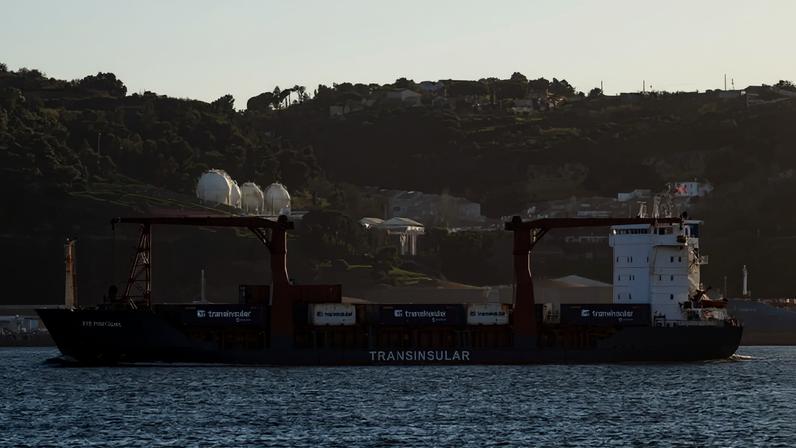 Oficial português da Marinha Mercante desaparece em alto-mar