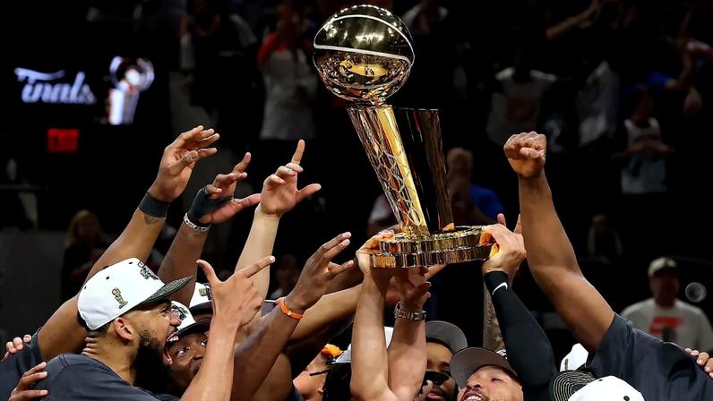 Knicks sagram-se campeões da NBA após 53 anos