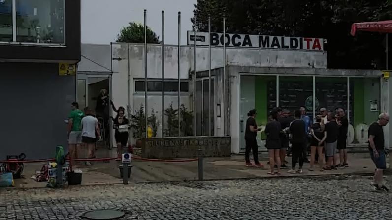 Incêndio a partir de quadro elétrico destrói bar na praia fluvial do Faial
