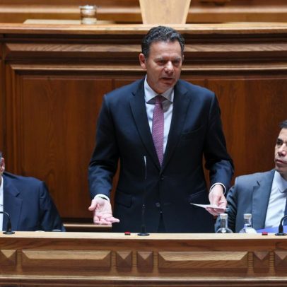 Governo de Montenegro disponível para negociar pacote laboral após aprovação