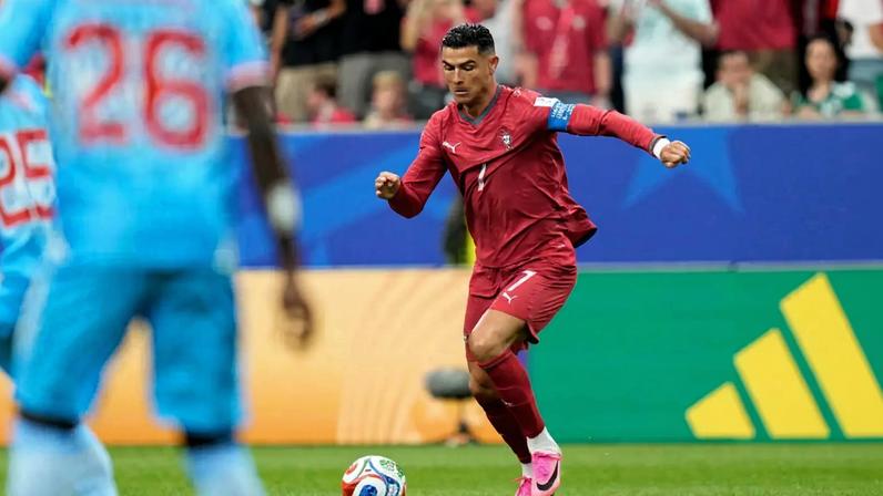 Ronaldo torna-se o jogador mais velho em Mundiais com sexta presença
