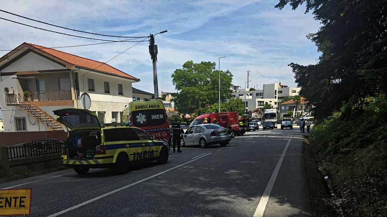 Colisão entre dois carros faz uma vítima mortal em Vila Cova da Lixa
