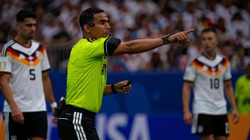 Árbitro marroquino Jalad Jayed vai dirigir o jogo entre Portugal e o Uzbequistão, da segunda jornada do Grupo K do Mundial2026 de futebol