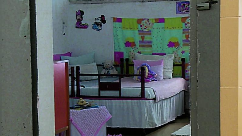 Mãe traficante cria o filho na cadeia de Tires