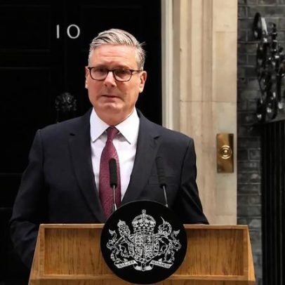 Bolsa de Londres recua e libra mantém-se estável após demissão de Starmer