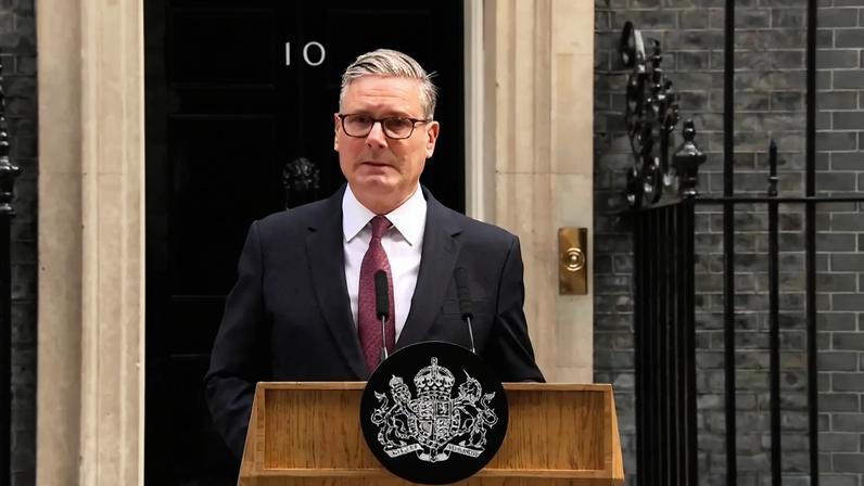 Bolsa de Londres recua e libra mantém-se estável após demissão de Starmer
