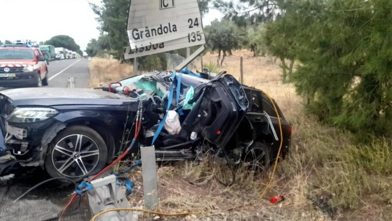 Homem fica gravemente ferido num despiste no IC1 em Ermidas-Sado