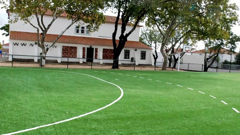 Pais exigem obras e regresso à escola de Évora, encerrada desde novembro