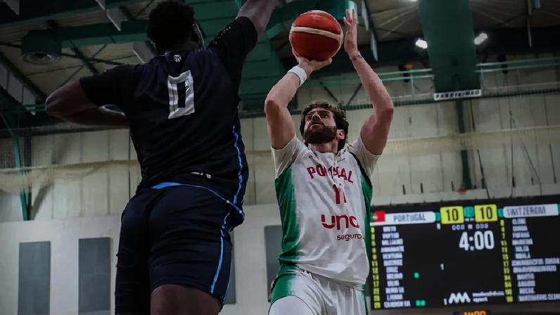Portugal perdeu esta sexta-feira com a Suíça em 'ensaio' para a qualificação para Mundial de basquetebol