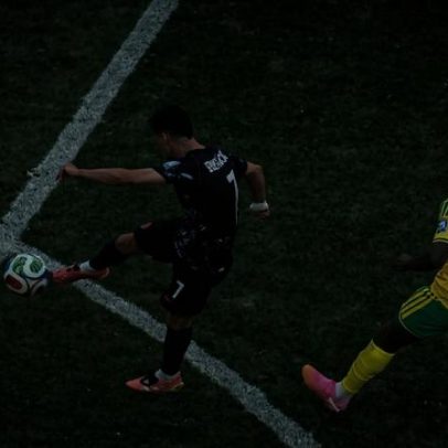 Stephen Eustáquio conduz Canadá aos oitavos de final do Mundial 2026