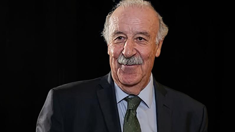 Enrique Riquelme responde a Florentino Pérez e anuncia o seu treinador: «Virá pelo bem do Real Madrid»