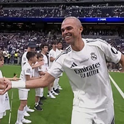 Pepe nega convite para adjunto de Mourinho e não descarta regresso ao Madrid