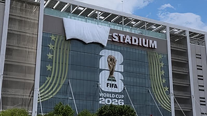FIFA proibiu patrocinadores no nome dos estádios e a Levi's contornou situação de forma brilhante