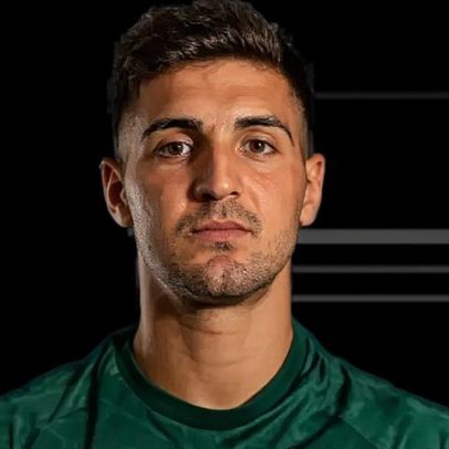 Nuno Macedo renova com a Académica