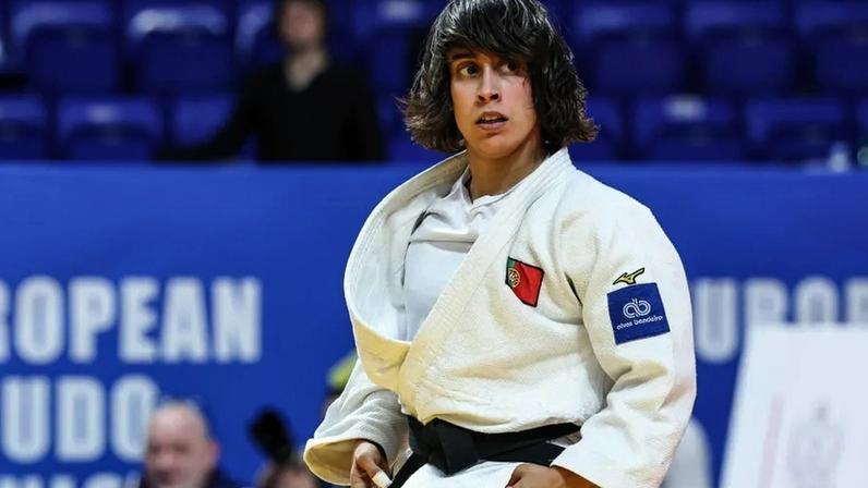 Miguel Gago e Catarina Costa eliminados no primeiro combate em Ulan Bator
