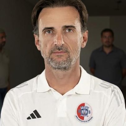Carlos Fernandes está perto de ser o novo treinador do Varzim