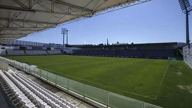 Estádio Comendador Joaquim de Almeida Freitas, casa do Moreirense