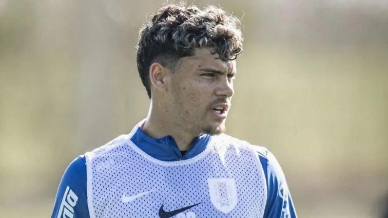 Maxi Araújo parte para os EUA em pleno auge da carreira