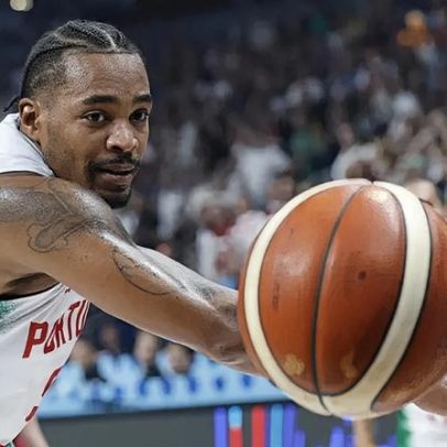 Travante Williams sai lesionado na derrota de Portugal frente à Suíça