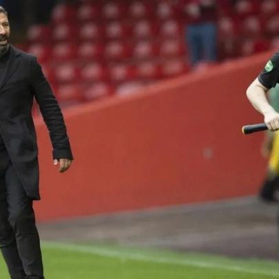 Rangers contratam treinador do Hearts