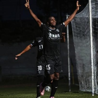 Chamito enfrenta futuro incerto no Ac. Viseu