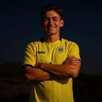Mateo Flores regressa ao Arouca a custo zero