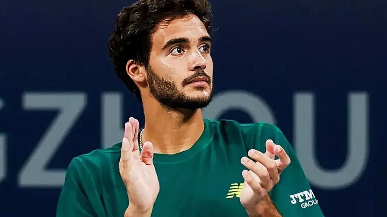 Francisco Cabral avança para as meias-finais de pares em Auckland