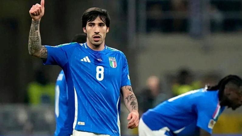 Tonali, médio do Newcastle ao serviço da seleção italiana