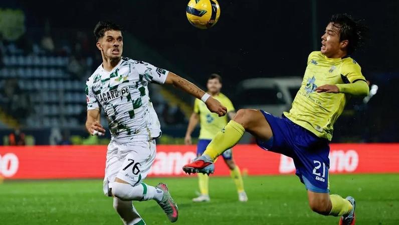 Dinis Pinto abdica férias para prosseguir recuperação de lesão no ombro